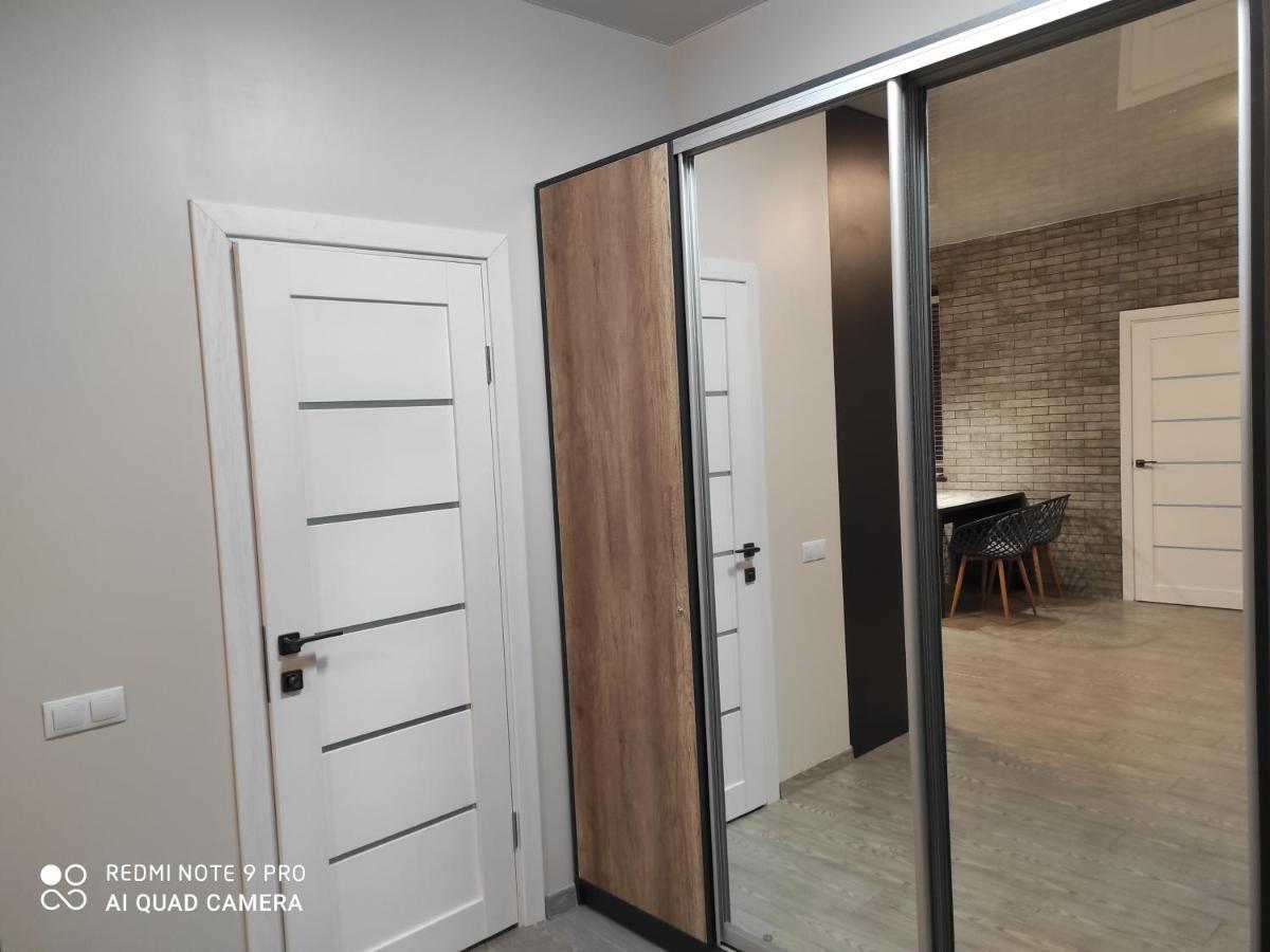 Lux Apartment & Центр,Жк Театральний Rivne Extérieur photo