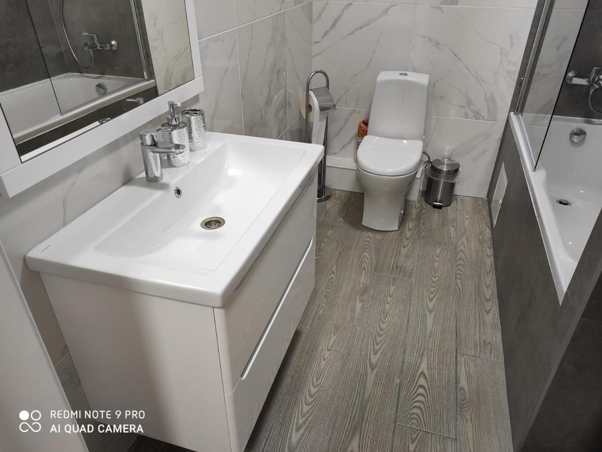 Lux Apartment & Центр,Жк Театральний Rivne Extérieur photo