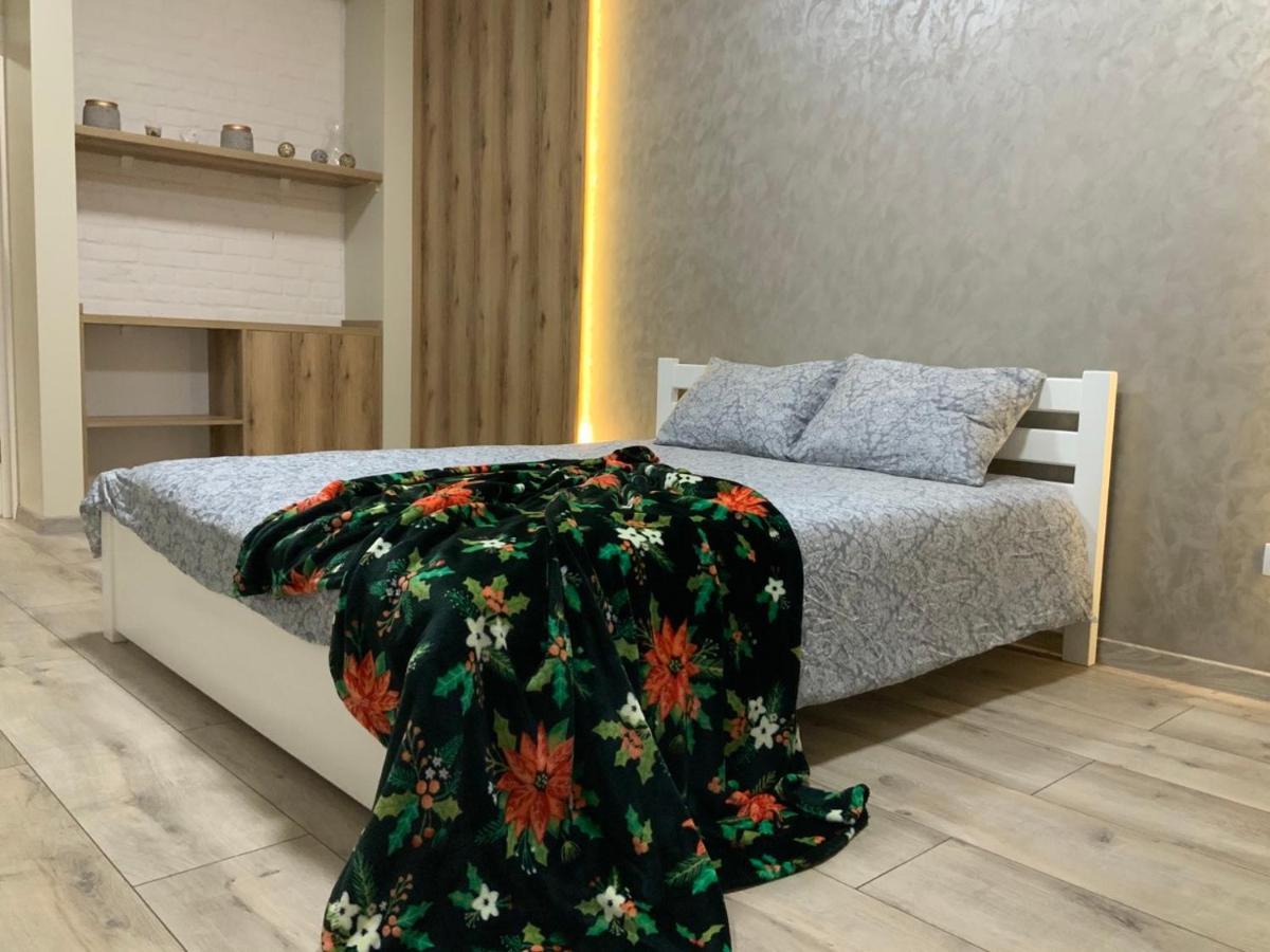 Lux Apartment & Центр,Жк Театральний Rivne Extérieur photo