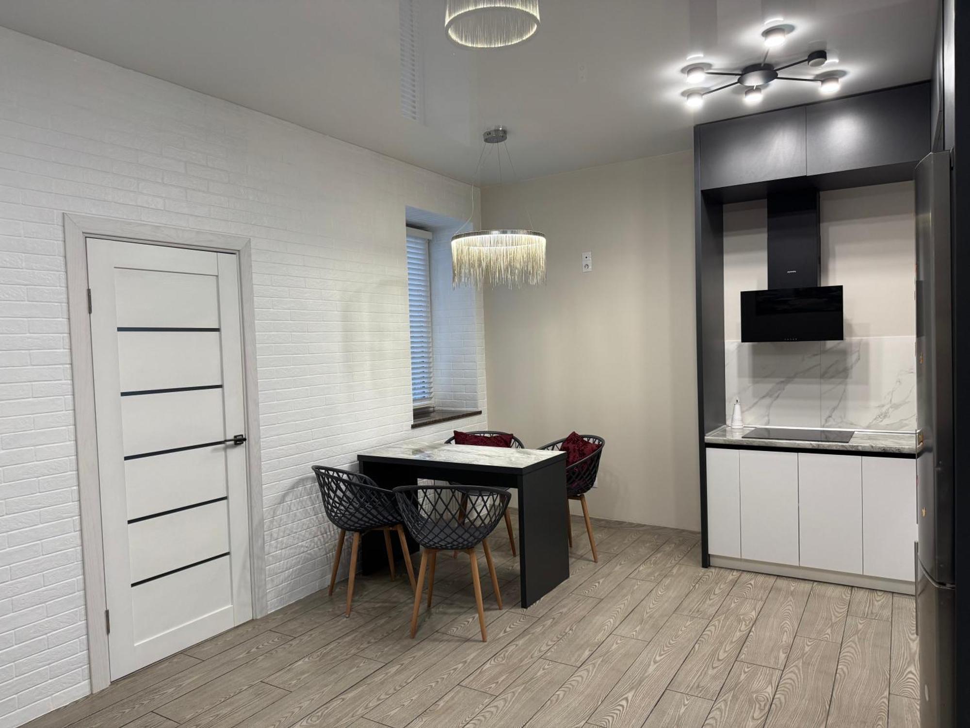 Lux Apartment & Центр,Жк Театральний Rivne Extérieur photo